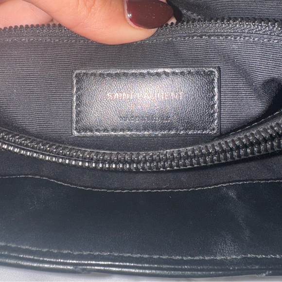 SAINT LAURENT Calfskin Quilted Monochrome Medium Loulou Chain Satchel Black - Picture 9 of 11